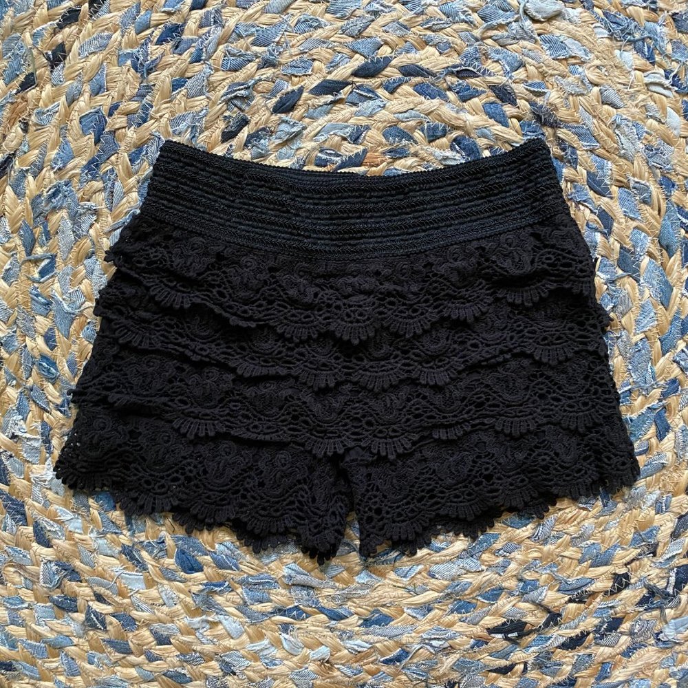 Exist lace shorts